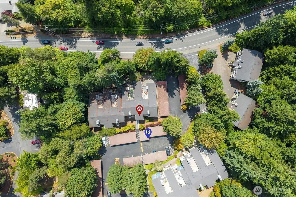 9474 Redmond-woodinville Road NE Redmond WA 98052