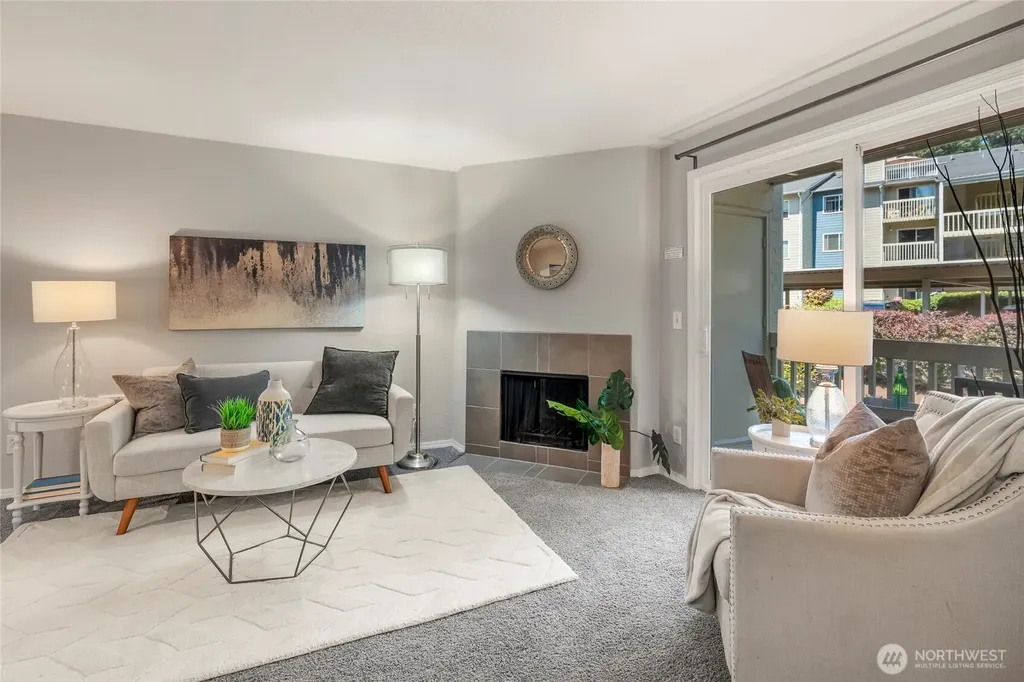9474 Redmond-woodinville Road NE Redmond WA 98052