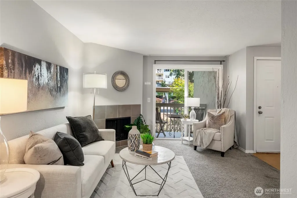 9474 Redmond-woodinville Road NE Redmond WA 98052