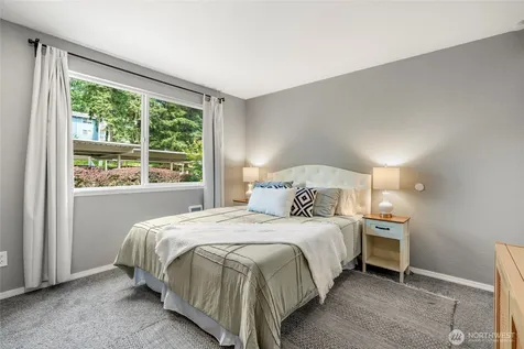 9474 Redmond-woodinville Road NE Redmond WA 98052