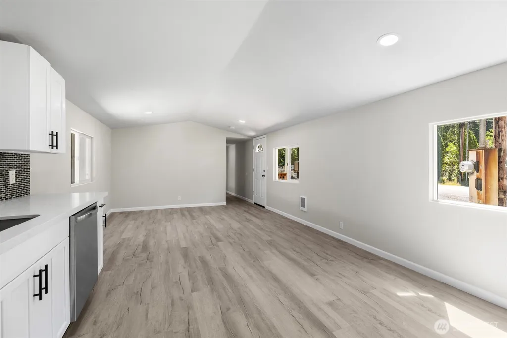 42129 Pine Street Concrete WA 98237