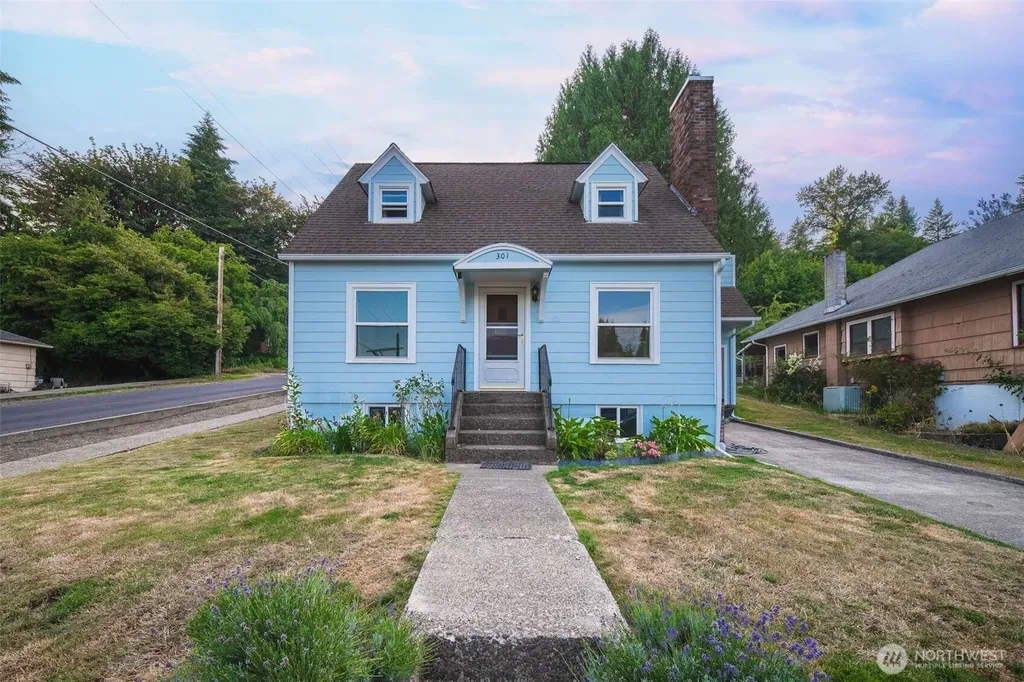 301 NW Benton Avenue Winlock WA 98596