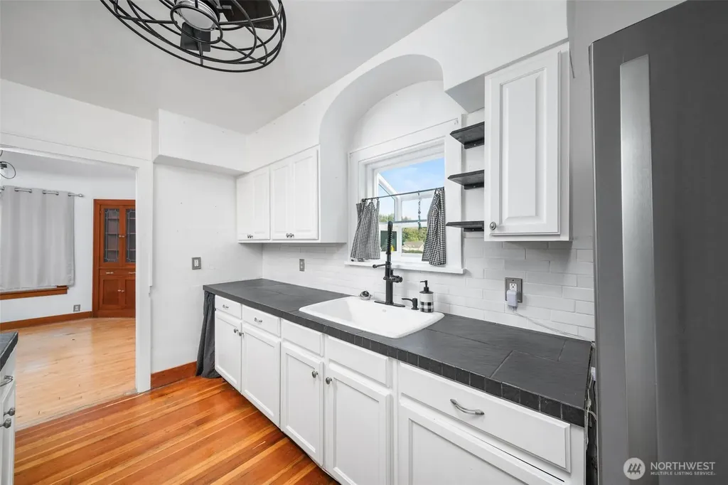 301 NW Benton Avenue Winlock WA 98596
