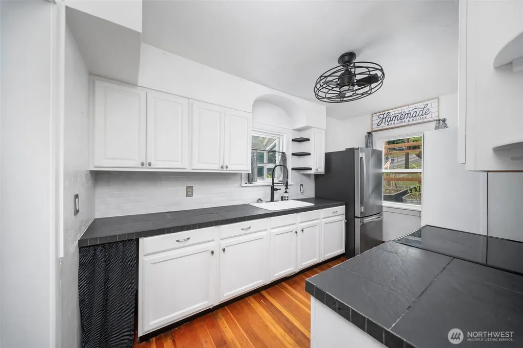 301 NW Benton Avenue Winlock WA 98596