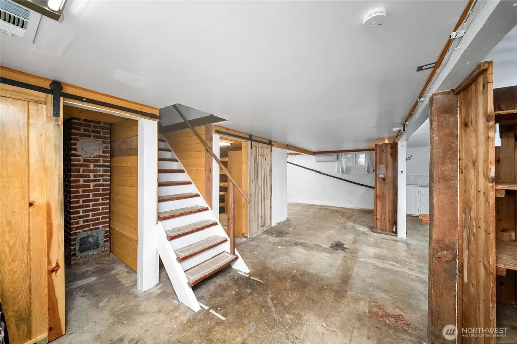 301 NW Benton Avenue Winlock WA 98596