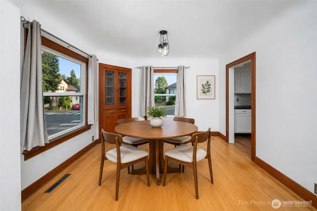 301 NW Benton Avenue Winlock WA 98596