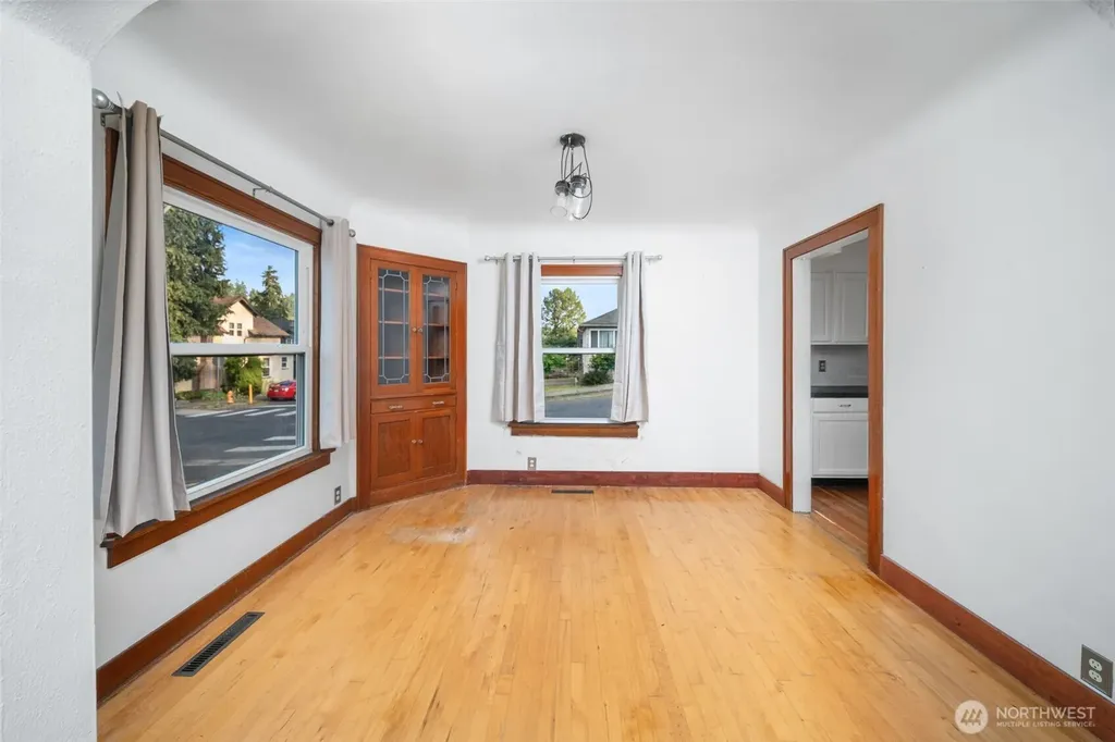 301 NW Benton Avenue Winlock WA 98596