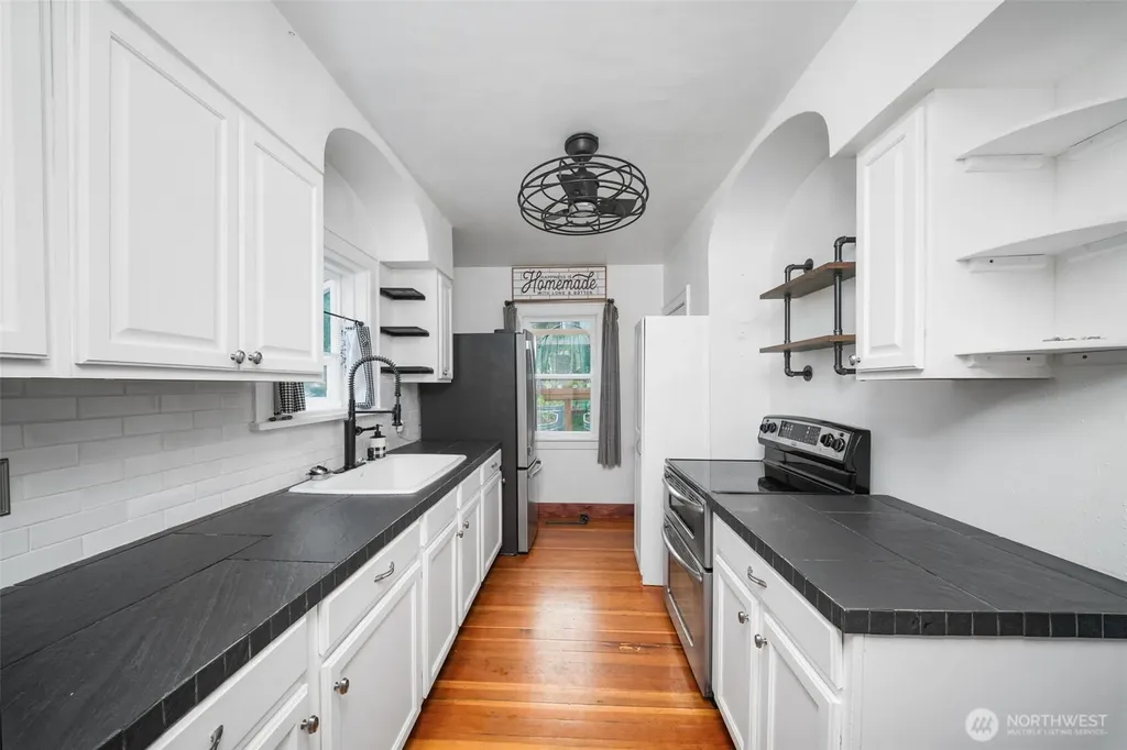 301 NW Benton Avenue Winlock WA 98596