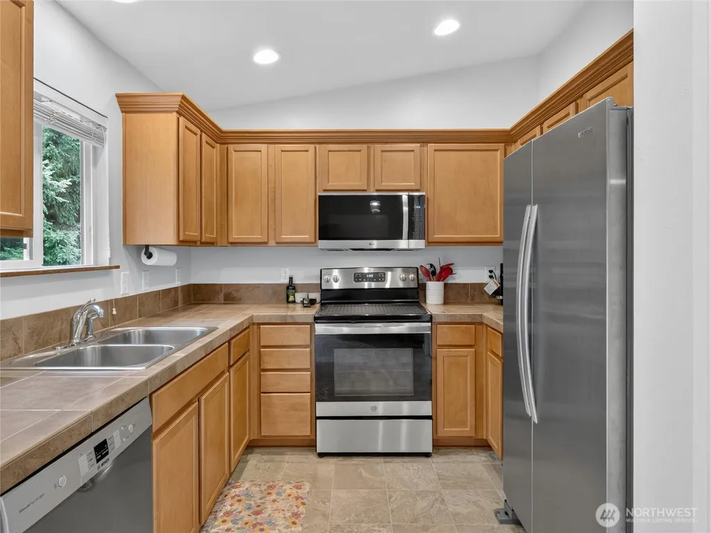 5435 57th Loop SE Lacey WA 98503