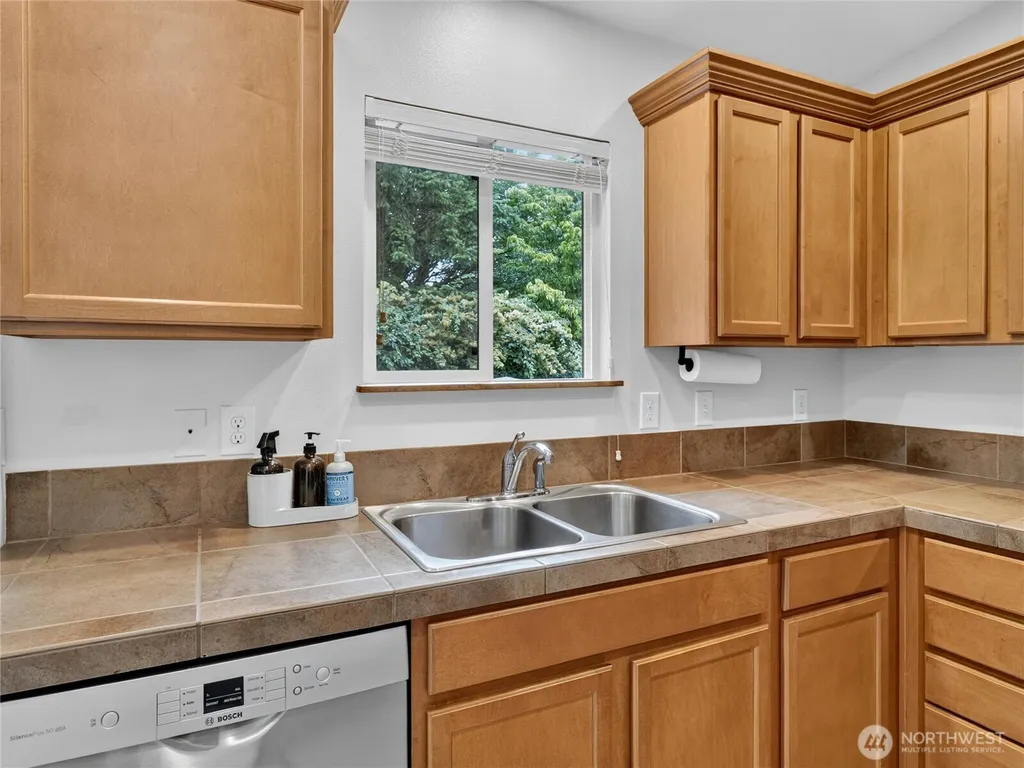 5435 57th Loop SE Lacey WA 98503