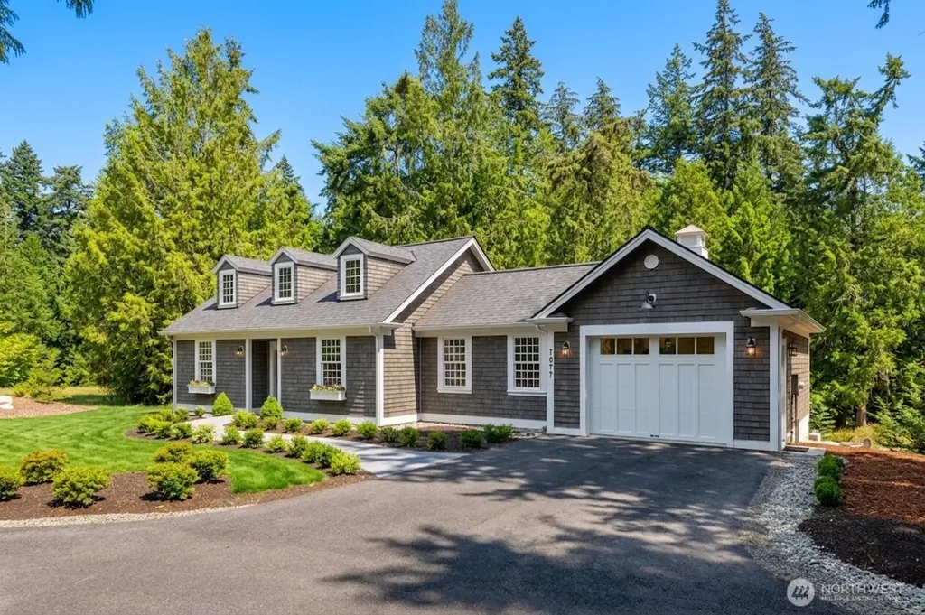 7077 NE Ridge Lane Bainbridge Island WA 98110
