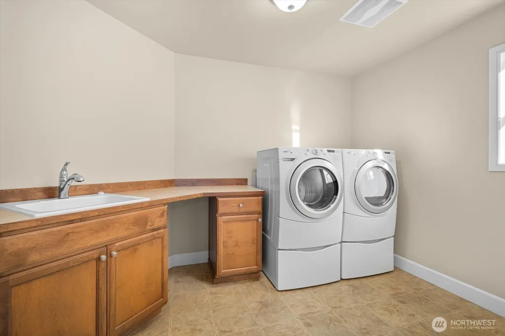 34823 SE Moffat Street Snoqualmie WA 98065