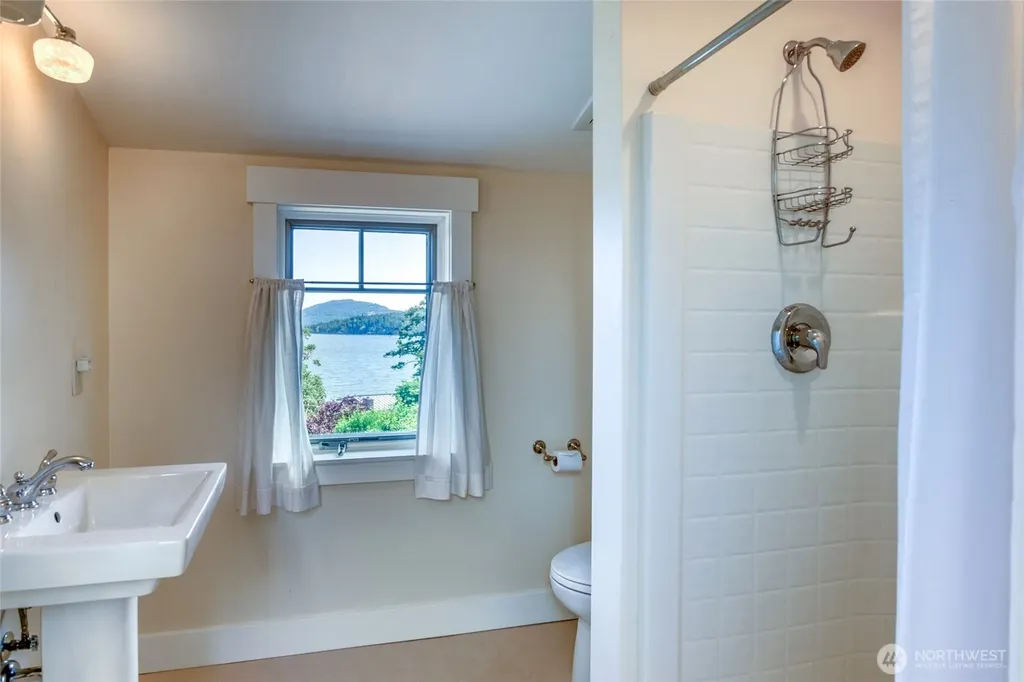 136 Myers Orcas Island WA 98245