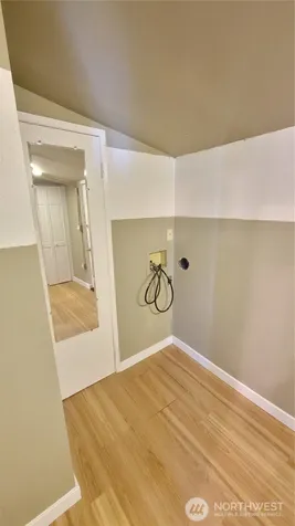 5621 Brooklyn Avenue NE Seattle WA 98105