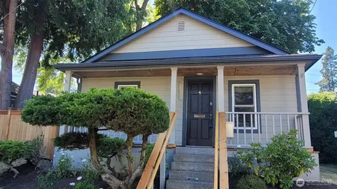 5621 Brooklyn Avenue NE Seattle WA 98105