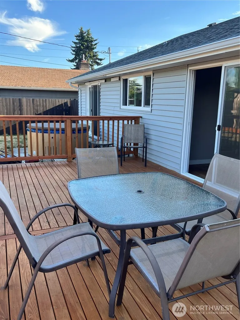 1821 N Bennett Street Tacoma WA 98406