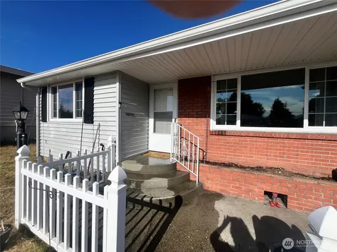 1821 N Bennett Street Tacoma WA 98406