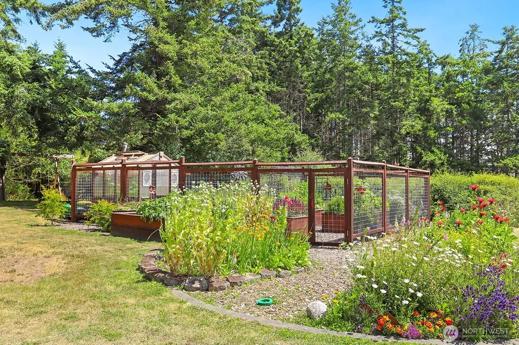 2288 Skycrest Drive Coupeville WA 98239
