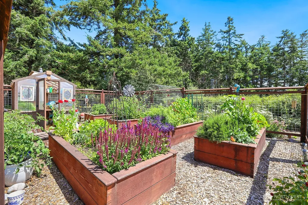 2288 Skycrest Drive Coupeville WA 98239