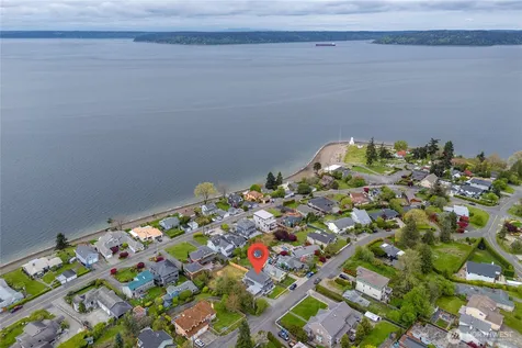 5006 Hyada Boulevard NE Tacoma WA 98422