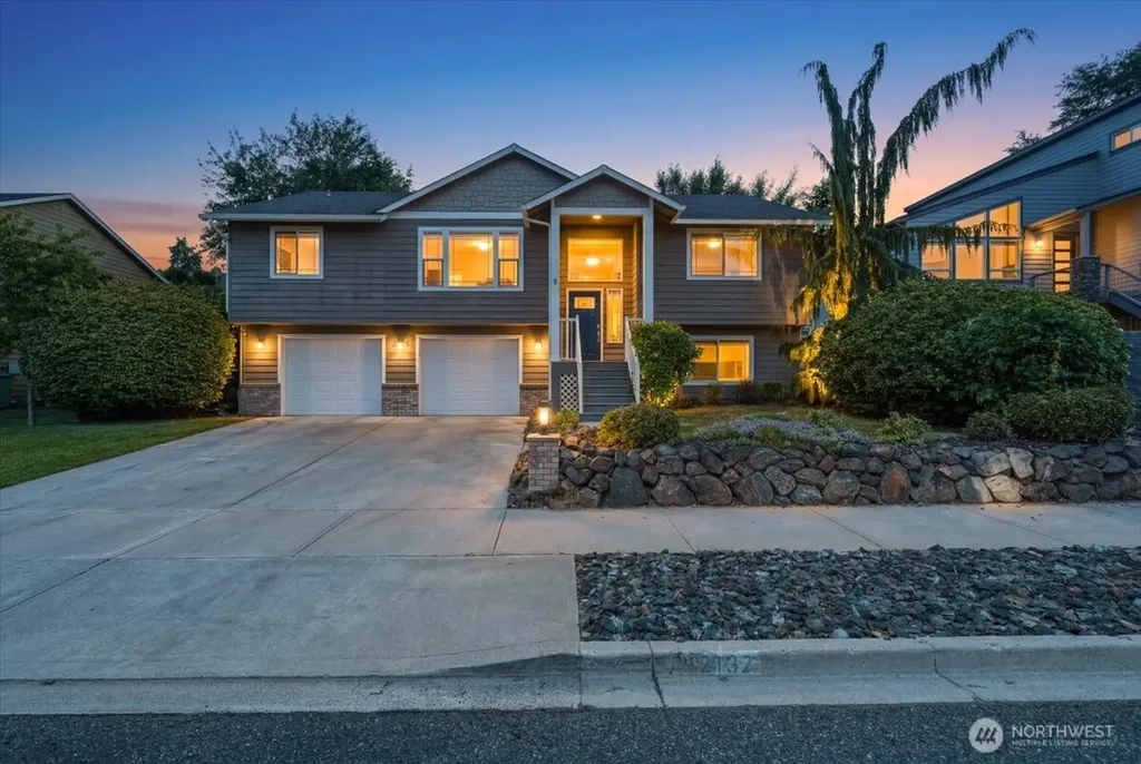2132 W Honeysett Road Wenatchee WA 98801