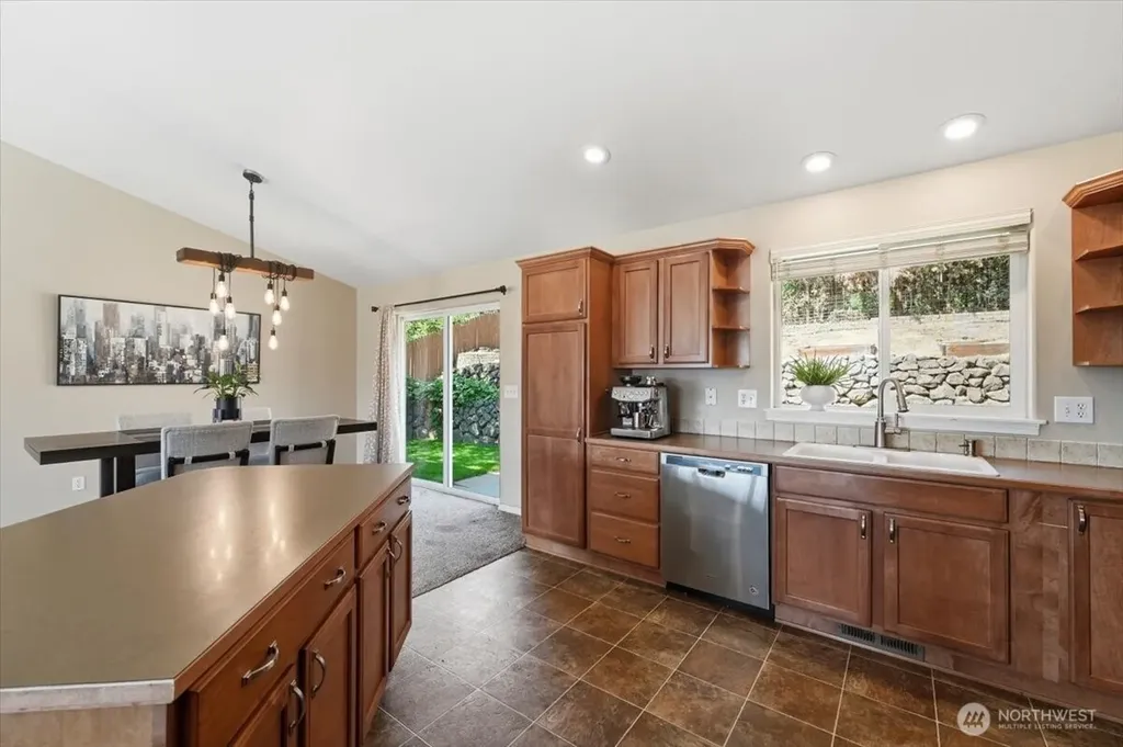 2132 W Honeysett Road Wenatchee WA 98801