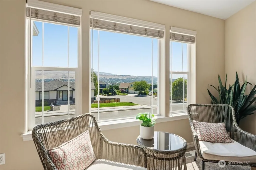2132 W Honeysett Road Wenatchee WA 98801