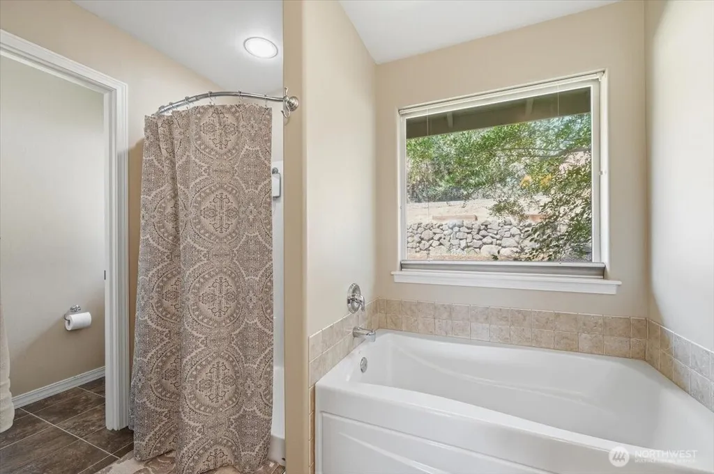 2132 W Honeysett Road Wenatchee WA 98801