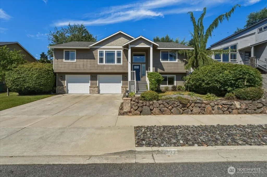 2132 W Honeysett Road Wenatchee WA 98801