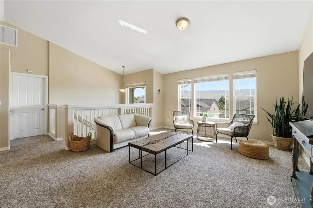 2132 W Honeysett Road Wenatchee WA 98801