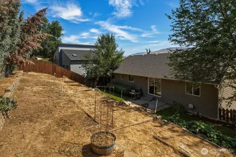 2132 W Honeysett Road Wenatchee WA 98801