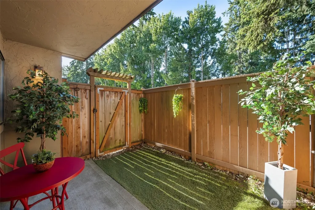 750 N 143rd Street Seattle WA 98133