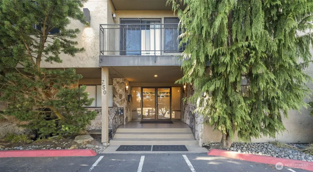 750 N 143rd Street Seattle WA 98133