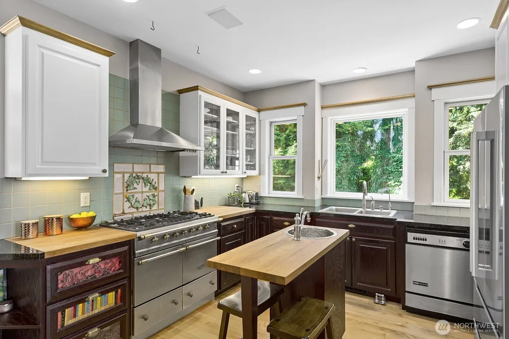 6838 SW Maury Park Road Vashon WA 98070