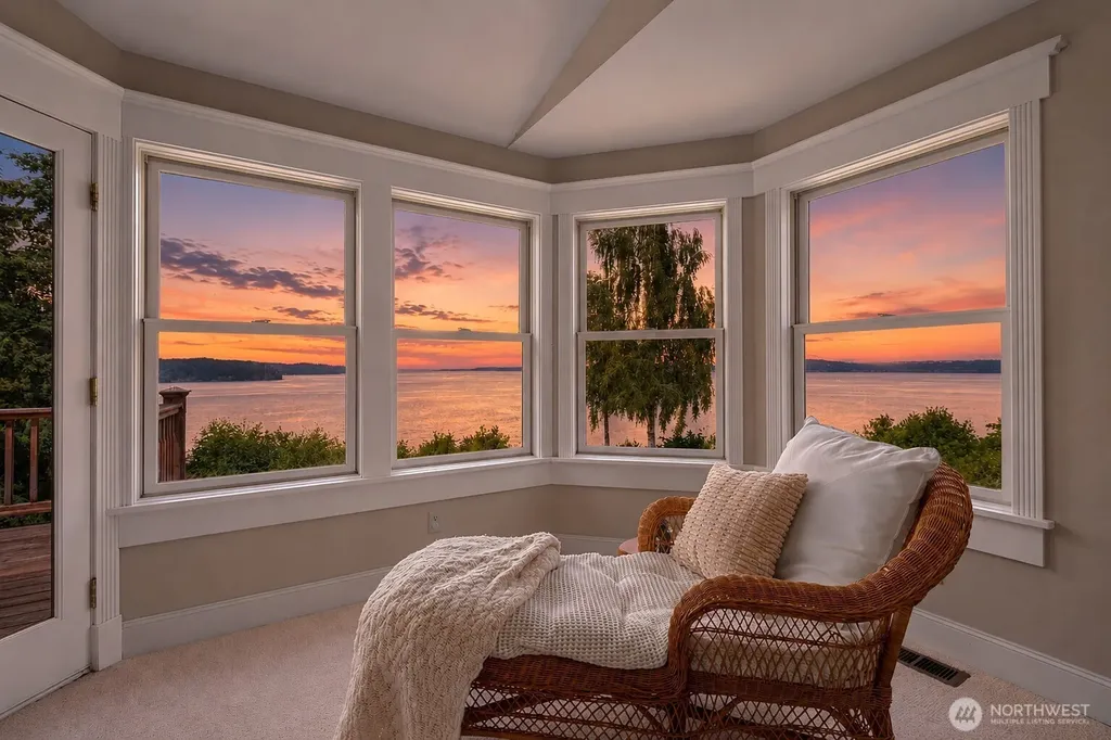 6838 SW Maury Park Road Vashon WA 98070