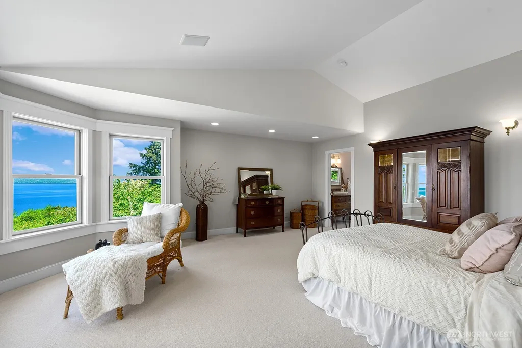 6838 SW Maury Park Road Vashon WA 98070