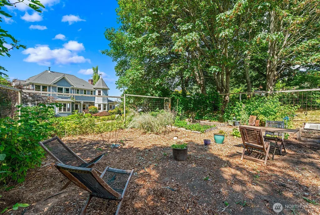 6838 SW Maury Park Road Vashon WA 98070