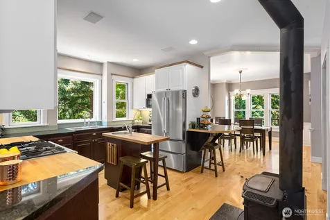 6838 SW Maury Park Road Vashon WA 98070