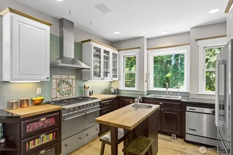 6838 SW Maury Park Road Vashon WA 98070