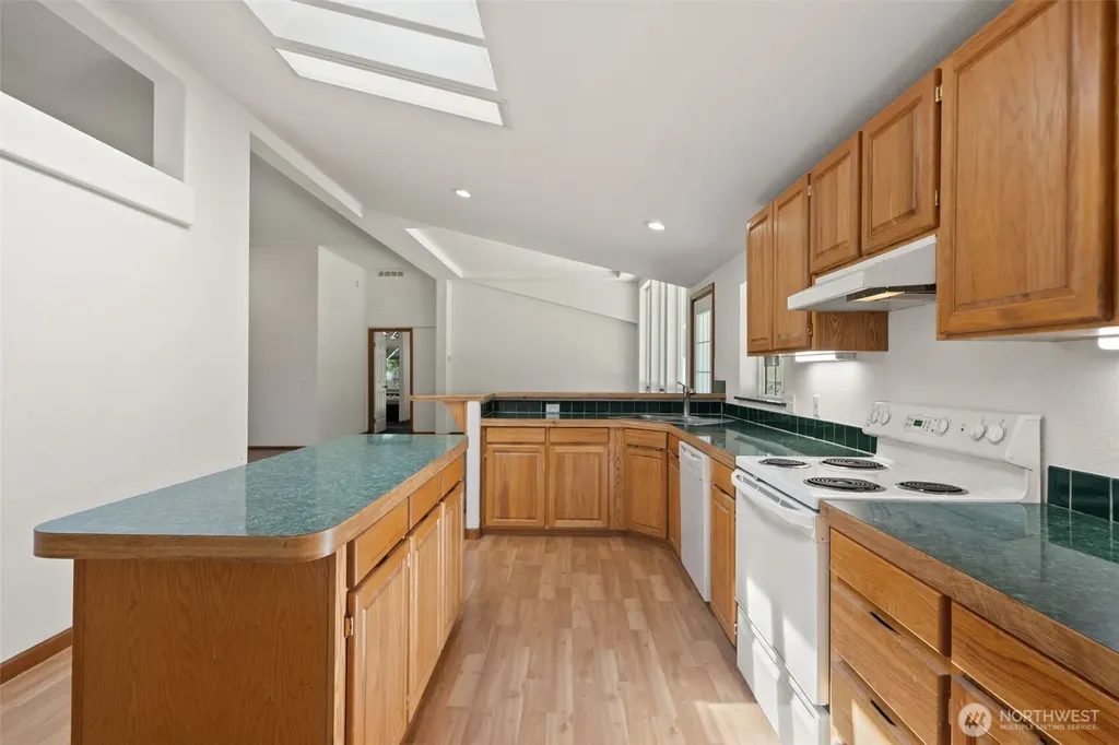 300 W Pine Acres Way Shelton WA 98584