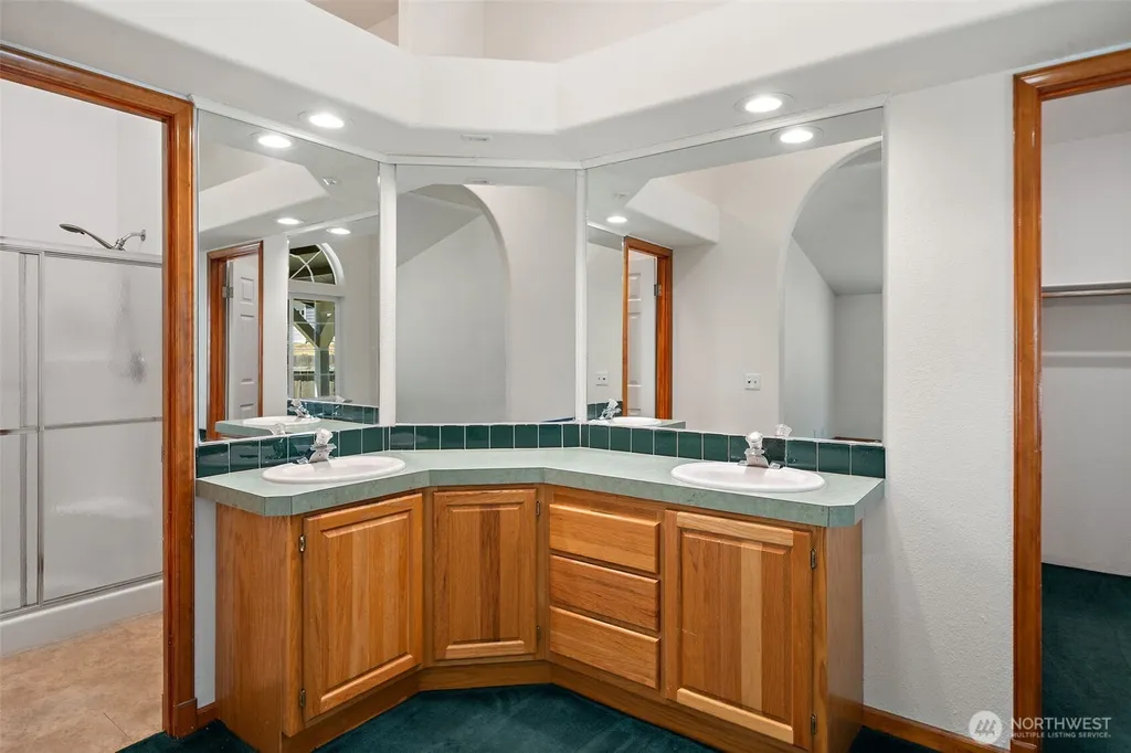 300 W Pine Acres Way Shelton WA 98584