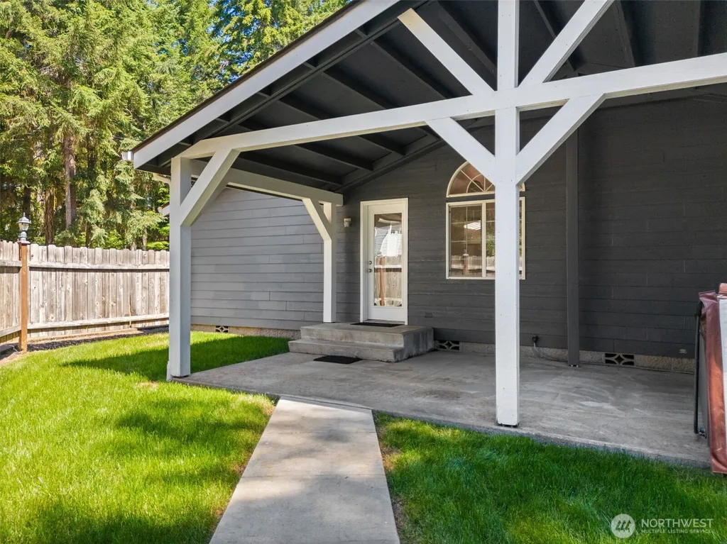 300 W Pine Acres Way Shelton WA 98584
