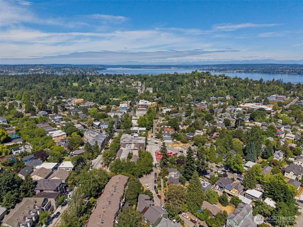 2591 E Madison Street Seattle WA 98112