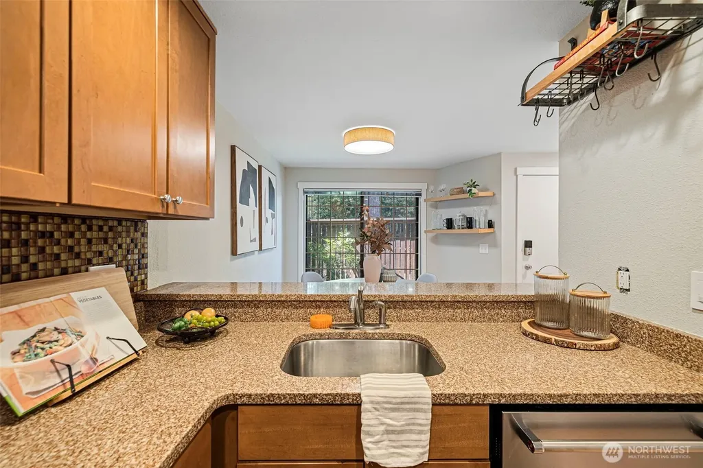 2591 E Madison Street Seattle WA 98112