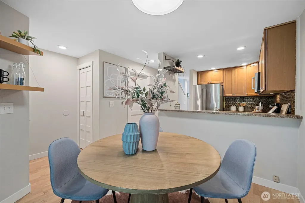 2591 E Madison Street Seattle WA 98112