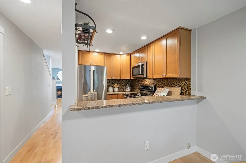 2591 E Madison Street Seattle WA 98112