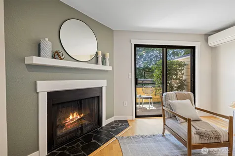 2591 E Madison Street Seattle WA 98112