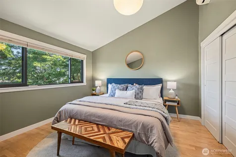 2591 E Madison Street Seattle WA 98112