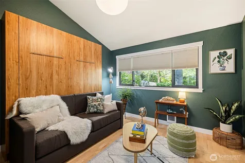 2591 E Madison Street Seattle WA 98112