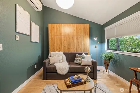 2591 E Madison Street Seattle WA 98112